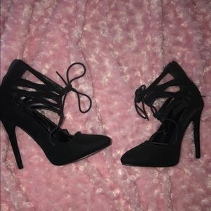 Black Heels / Pumps